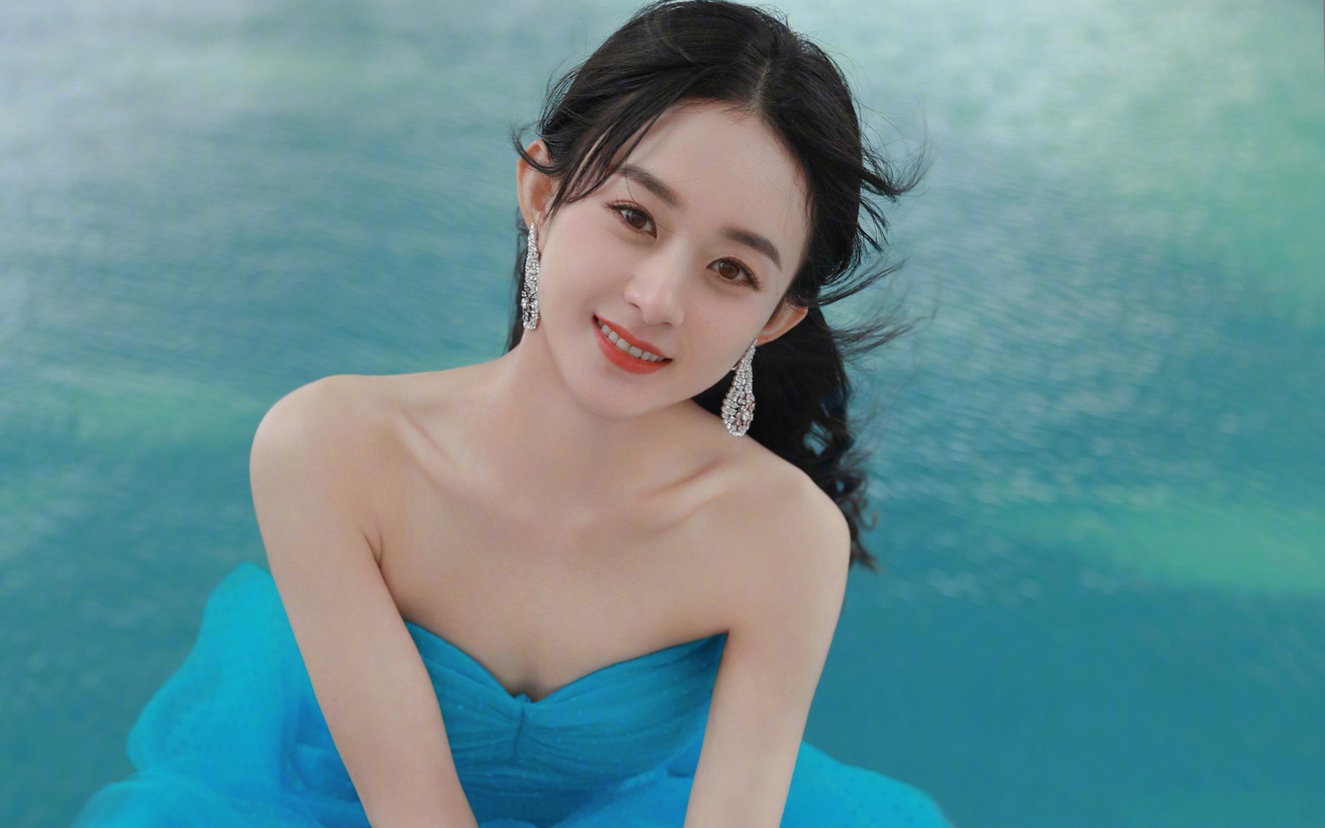 公牛击败雷霆，东部决赛中德罗赞带伤作战，公牛队的罗德曼