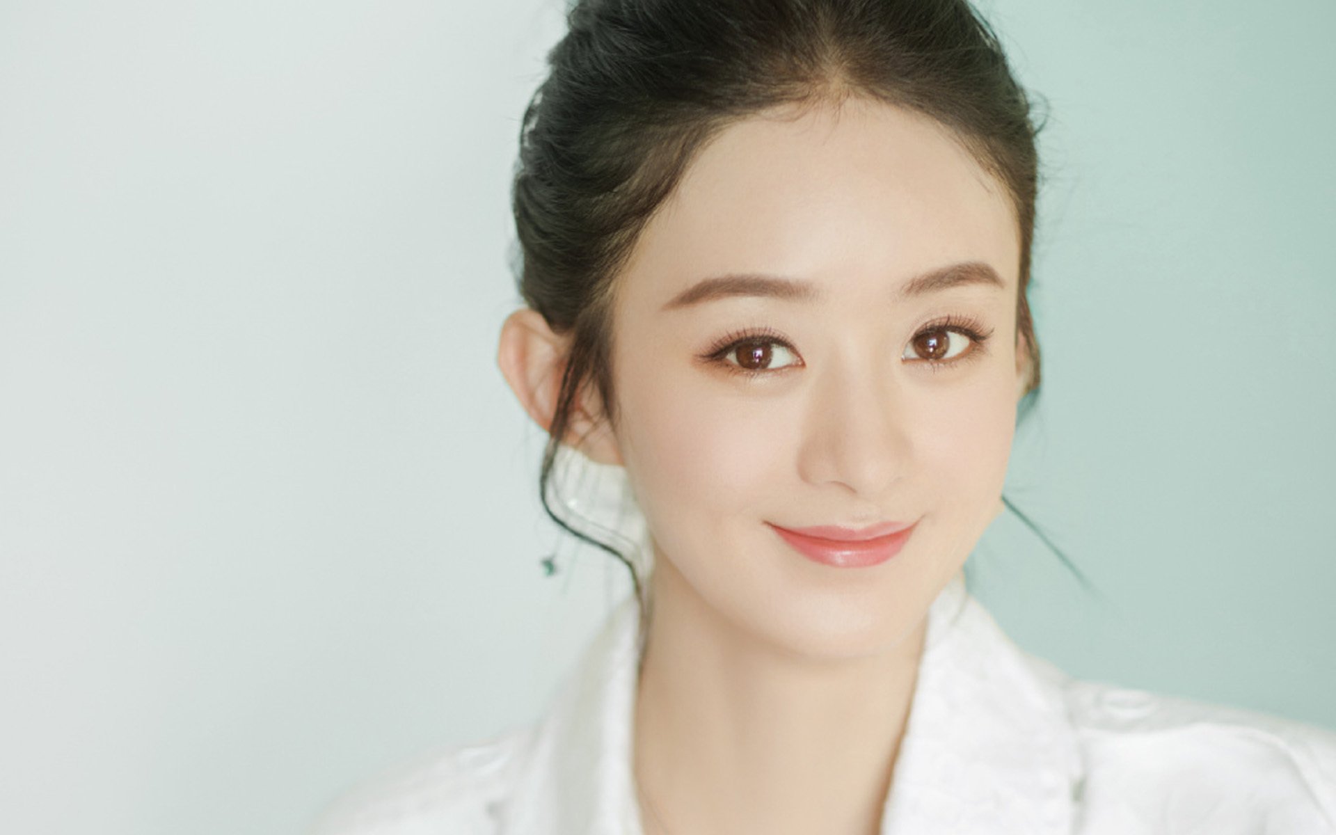 阿贾克斯客场击败瓦埃雷尔实现六连胜，阿贾克斯主帅